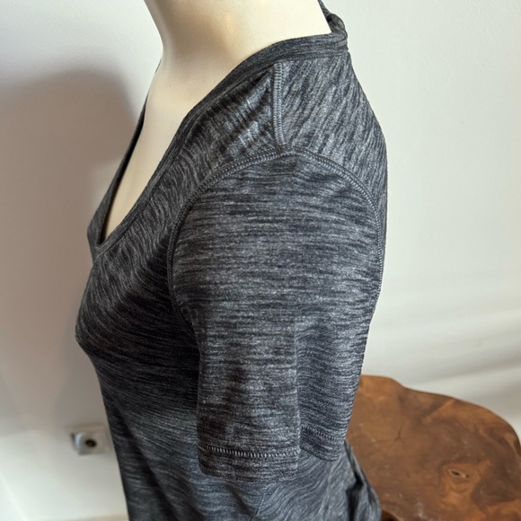 Lululemon Dark Heather Grey Meant to Move Athletic short Sleeve Top T-Shirt SM - Picture 4 of 8